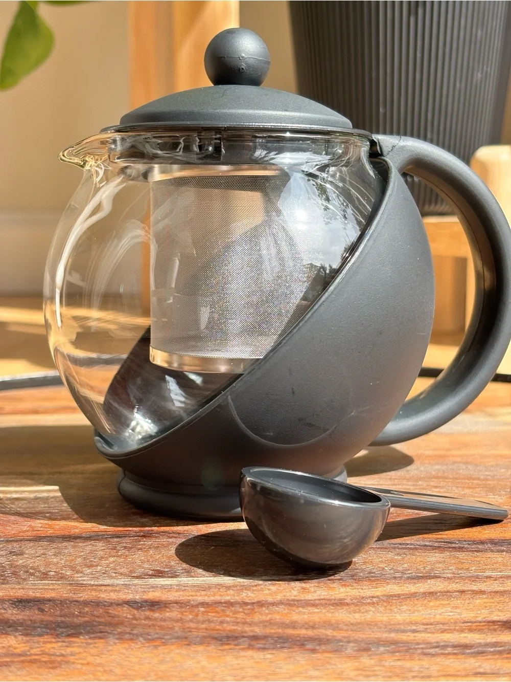 Primula Black 40oz Half Moon Glass Teapot & Loose Leaf Infuser Set